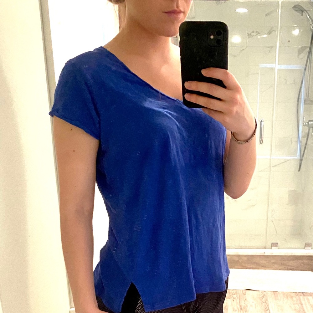 Dark blue t shirt